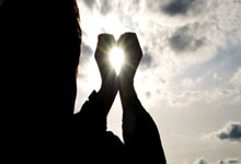 谁防守谁孙子！海港西海岸进球大战，莱昂纳多门前踹射进本场第6球.